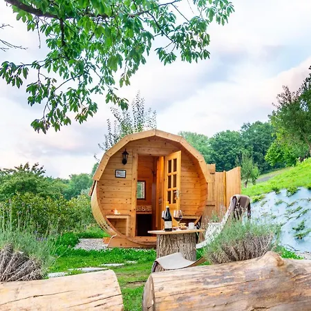 Cascina Sant'elena 3* Bubbio