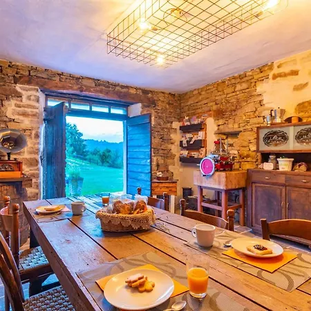 Cascina Sant'elena Bed & Breakfast Bubbio