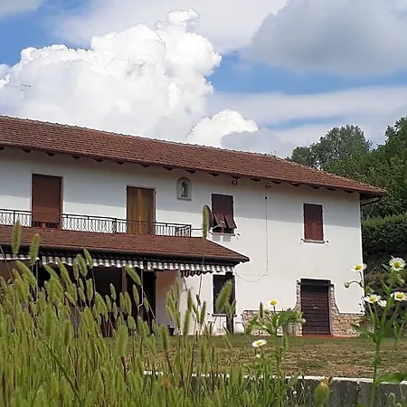 Cascina Sant'elena 3* Bubbio